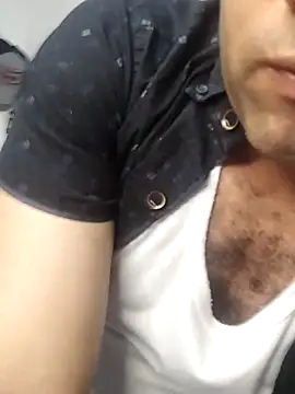 Snapshot of CRISTHIAN_GREY01 chatting on 02.14.25 CRISTHIAN GREY01 online show from 02.14.25