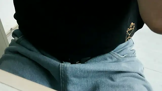 Snapshot of XiaoGuoGuo284512 chatting on 02.28.26 XiaoGuoGuo284512 online show from 02.28.26