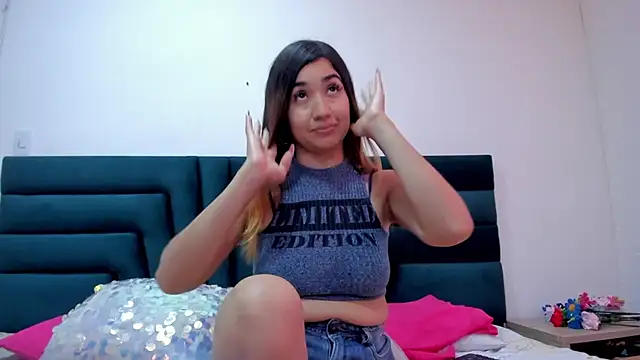 Snapshot of LisaWhite_ chatting on 02.24.25 LisaWhite online show from 02.24.25