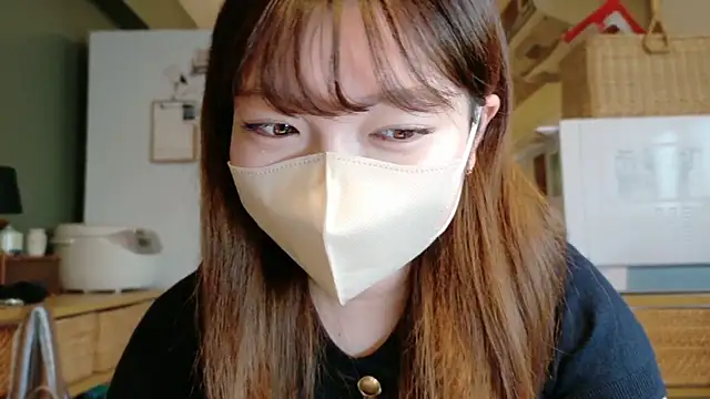 Snapshot of _Yui_ chatting on 09.28.25 Yui online show from 09.28.25