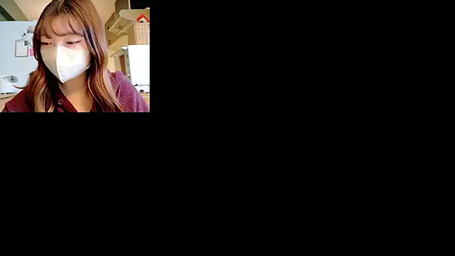 Snapshot of _Yui_ chatting on 10.25.25 Yui online show from 10.25.25