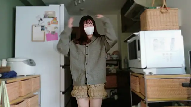 Snapshot of _Yui_ chatting on 11.08.25 Yui online show from 11.08.25