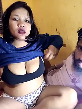 Snapshot of Radhikadavi879 chatting on 01.11.25 Radhikadavi879 online show from 01.11.25