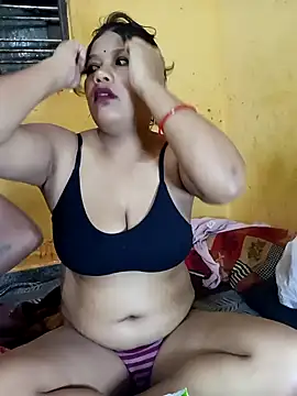 Snapshot of Radhikadavi879 chatting on 01.19.25 Radhikadavi879 online show from 01.19.25