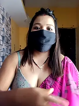 Snapshot of Radhikadavi879 chatting on 09.23.25 Radhikadavi879 online show from 09.23.25