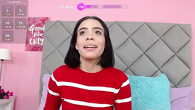 Snapshot of SaraSchmitt chatting on 02.22.25 SaraSchmitt online show from 02.22.25