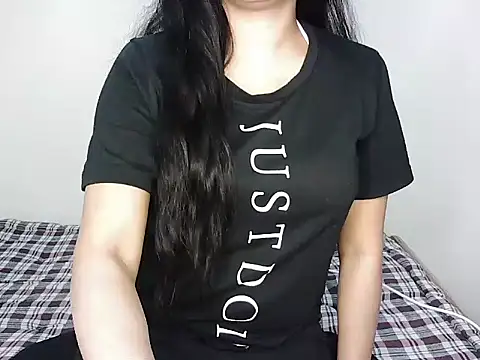 Snapshot of DILRUBA-JAN chatting on 03.12.25 DILRUBA-JAN online show from 03.12.25