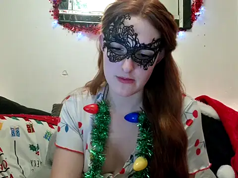 Snapshot of LexiSnowUK chatting on 12.11.24 LexiSnowUK online show from 12.11.24