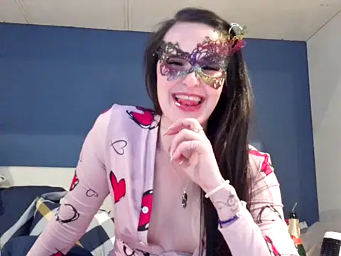 Snapshot of LexiSnowUK chatting on 01.02.25 LexiSnowUK online show from 01.02.25