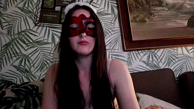 Snapshot of LexiSnowUK chatting on 10.25.25 LexiSnowUK online show from 10.25.25