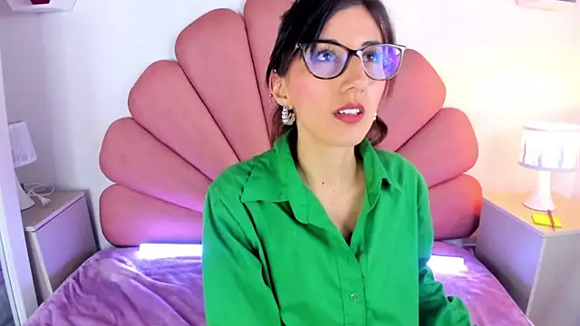 Snapshot of _jade_white_ chatting on 02.03.25 jade white online show from 02.03.25