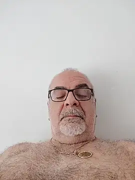 Satiro Sevilla online show from 04.19.26