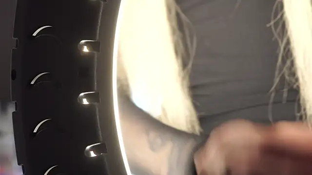 norakisses online show from 06.09.26