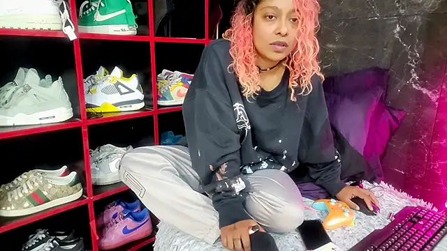 Indianbrownie online show from 05.16.26