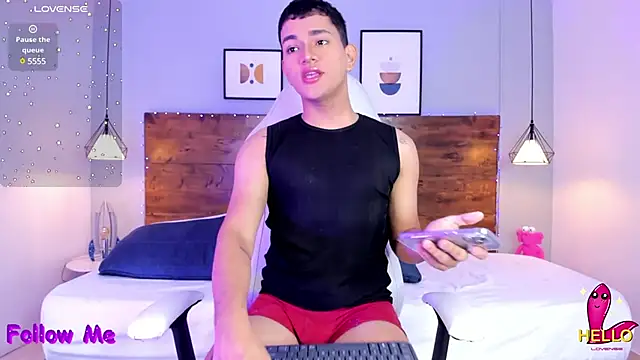 Snapshot of ander_deimond_ chatting on 02.04.25 ander deimond online show from 02.04.25