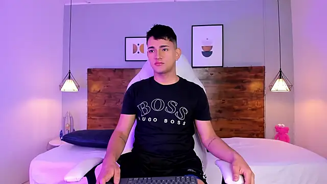 Snapshot of ander_deimond_ chatting on 02.10.25 ander deimond online show from 02.10.25