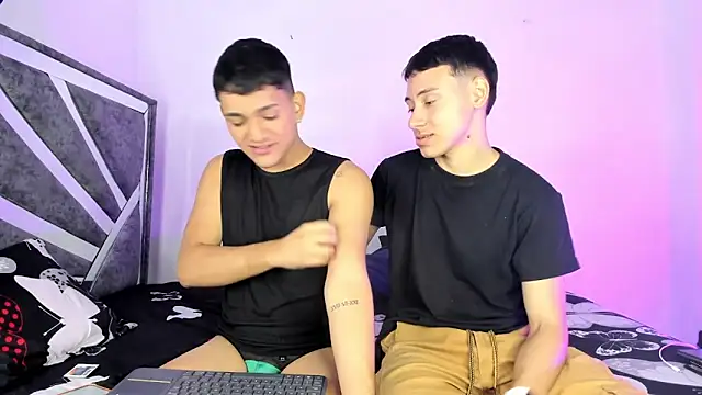 Snapshot of ander_deimond_ chatting on 03.18.25 ander deimond online show from 03.18.25