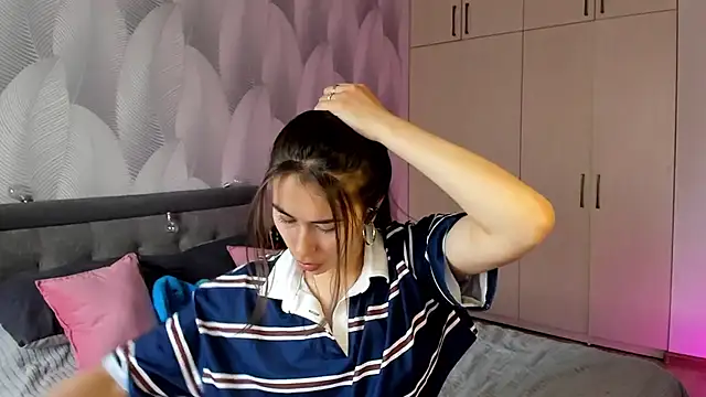 Bambiii bby online show from 09.09.25