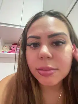 Snapshot of lariic chatting on 03.15.25 lariic online show from 03.15.25