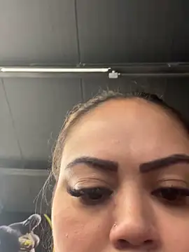 Snapshot of lariic chatting on 09.08.25 lariic online show from 09.08.25