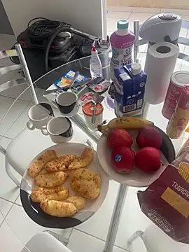 Snapshot of lariic chatting on 02.27.26 lariic online show from 02.27.26