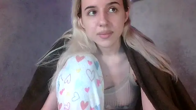 Puregirlaa online show from 10.17.25