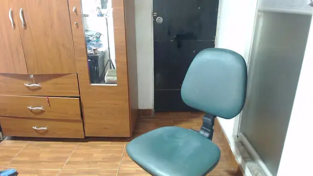 Snapshot of carolina_linarez69 chatting on 09.13.25 carolina linarez69 online show from 09.13.25