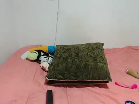 Snapshot of carolina_linarez69 chatting on 09.14.25 carolina linarez69 online show from 09.14.25