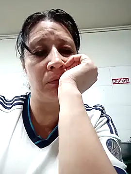 Snapshot of carolina_linarez69 chatting on 10.20.25 carolina linarez69 online show from 10.20.25