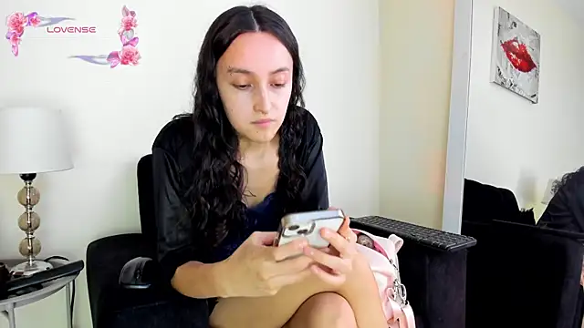 its  angelica  online show from 06.22.26