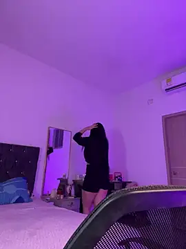 AuroraFiore online show from 02.04.26