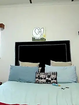 contagiousqueen online show from 02.13.26