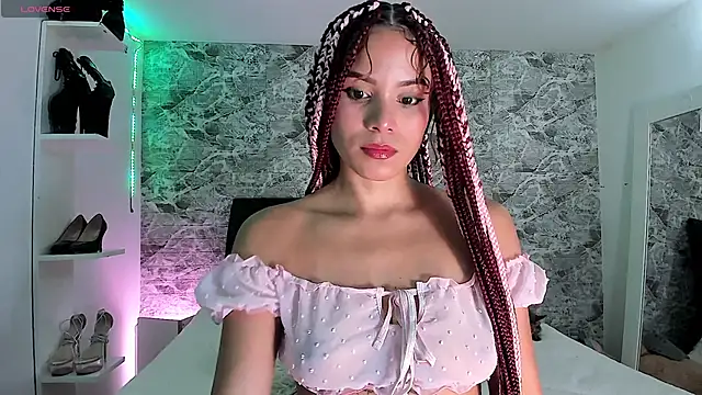 Snapshot of anna__duff chatting on 02.07.25 anna duff online show from 02.07.25