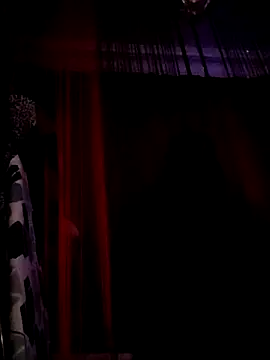 Snapshot of HungJonny99 chatting on 10.02.25 HungJonny99 online show from 10.02.25