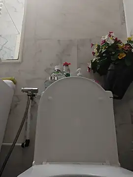 Snapshot of HungJonny99 chatting on 10.12.25 HungJonny99 online show from 10.12.25