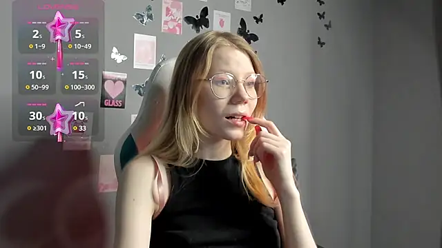 Esme Runn online show from 12.09.24