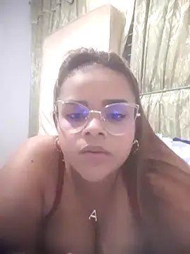 Evabigass online show from 02.24.25