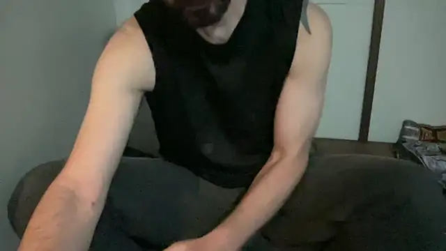 Snapshot of alphajoshkosh chatting on 05.01.26 alphajoshkosh online show from 05.01.26