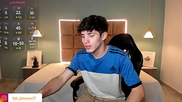 AlejooTwink online show from 04.12.26