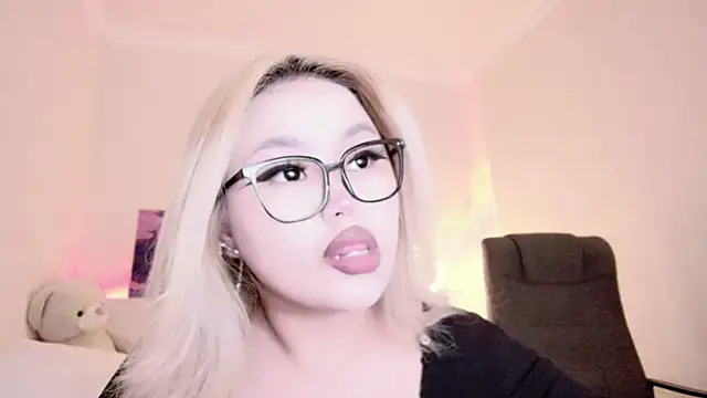 Snapshot of amelia_sunlight chatting on 12.19.24 amelia sunlight online show from 12.19.24