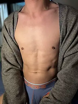 Snapshot of ADilil chatting on 04.11.26 ADilil online show from 04.11.26