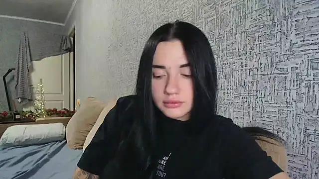 Liana diva online show from 12.22.25