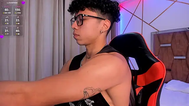 Snapshot of AkazaBoy_ chatting on 01.16.25 AkazaBoy  online show from 01.16.25