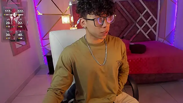 Snapshot of AkazaBoy_ chatting on 01.23.25 AkazaBoy  online show from 01.23.25