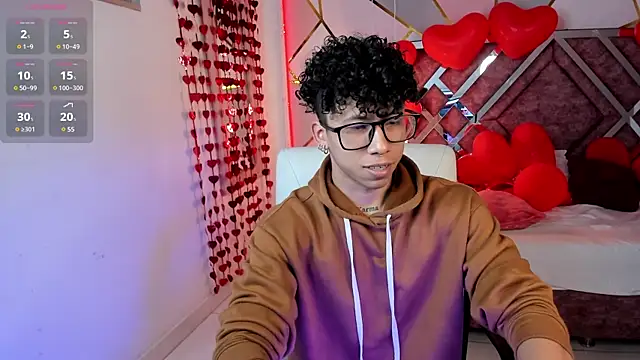 Snapshot of AkazaBoy_ chatting on 02.19.25 AkazaBoy  online show from 02.19.25