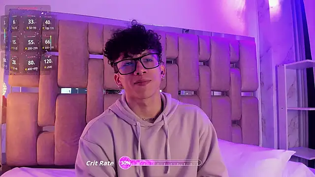 Snapshot of AkazaBoy_ chatting on 09.08.25 AkazaBoy  online show from 09.08.25