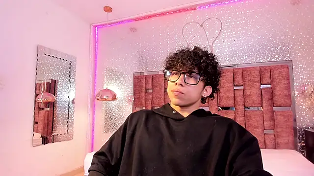 AkazaBoy  online show from 04.27.26