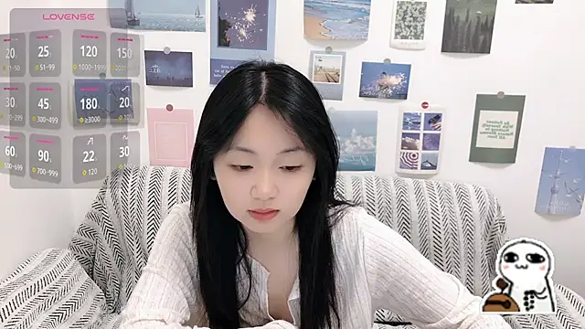 Snapshot of LiLiYbaby chatting on 09.18.25 LiLiYbaby online show from 09.18.25