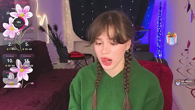 Snapshot of Emillias chatting on 03.04.26 Emillias online show from 03.04.26