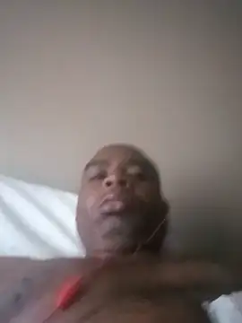 Snapshot of SLOWSTRO chatting on 12.02.24 SLOWSTRO online show from 12.02.24